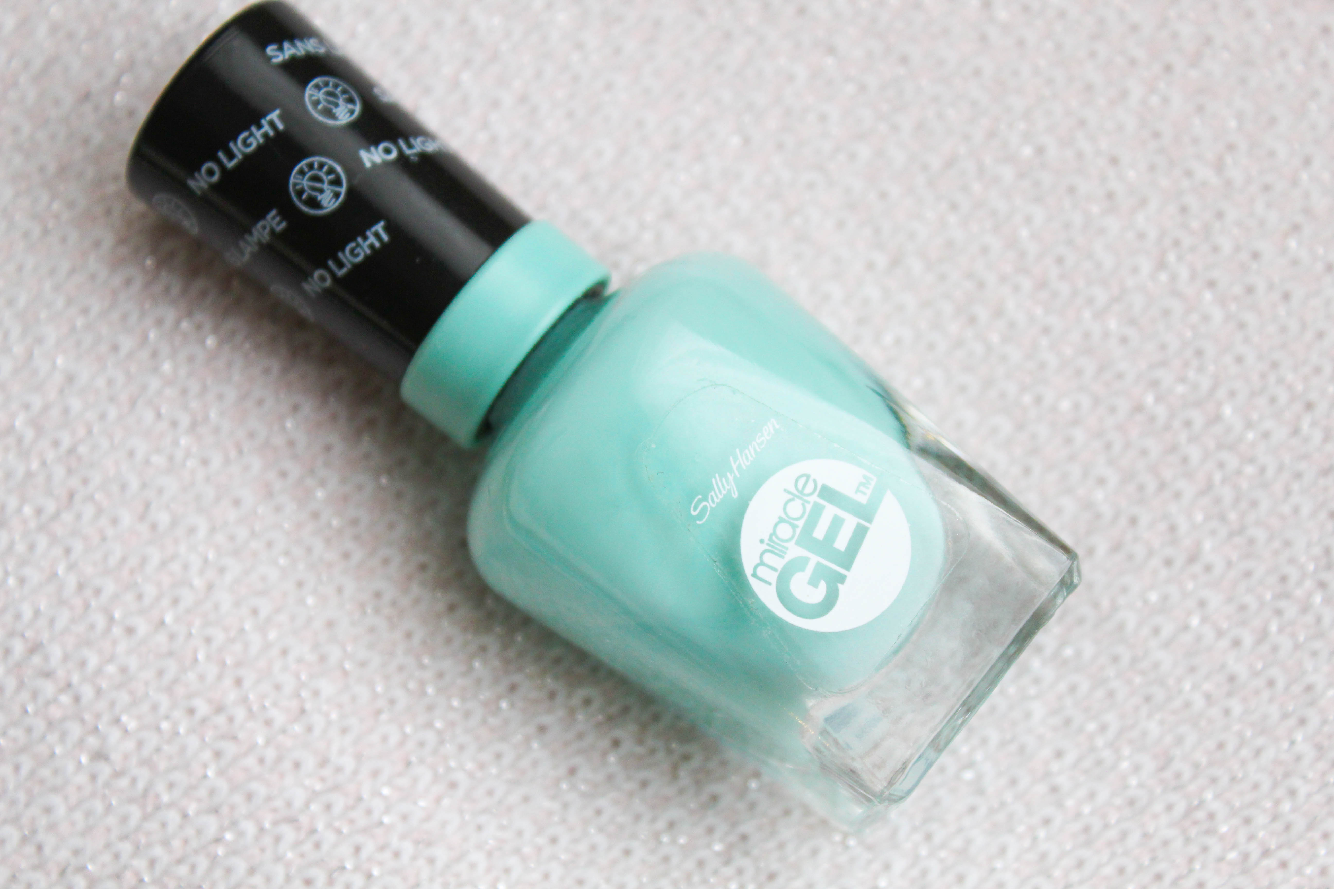 Gel Nail Polish by Sally Hansen - www.candidlyyadi.com