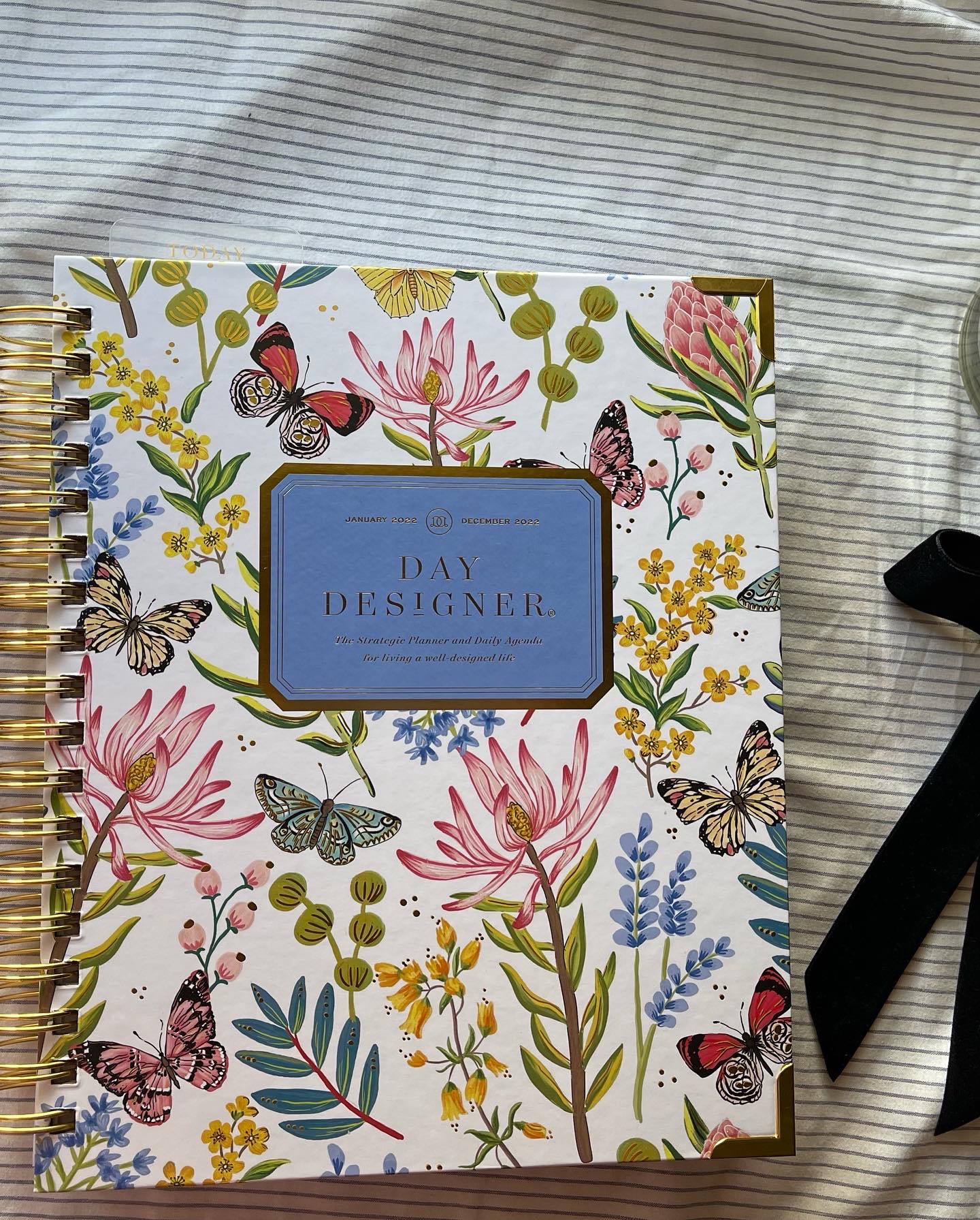 Day Designer Planner a high-end agenda with style, durability, and well throughout pages to help you design your life. 